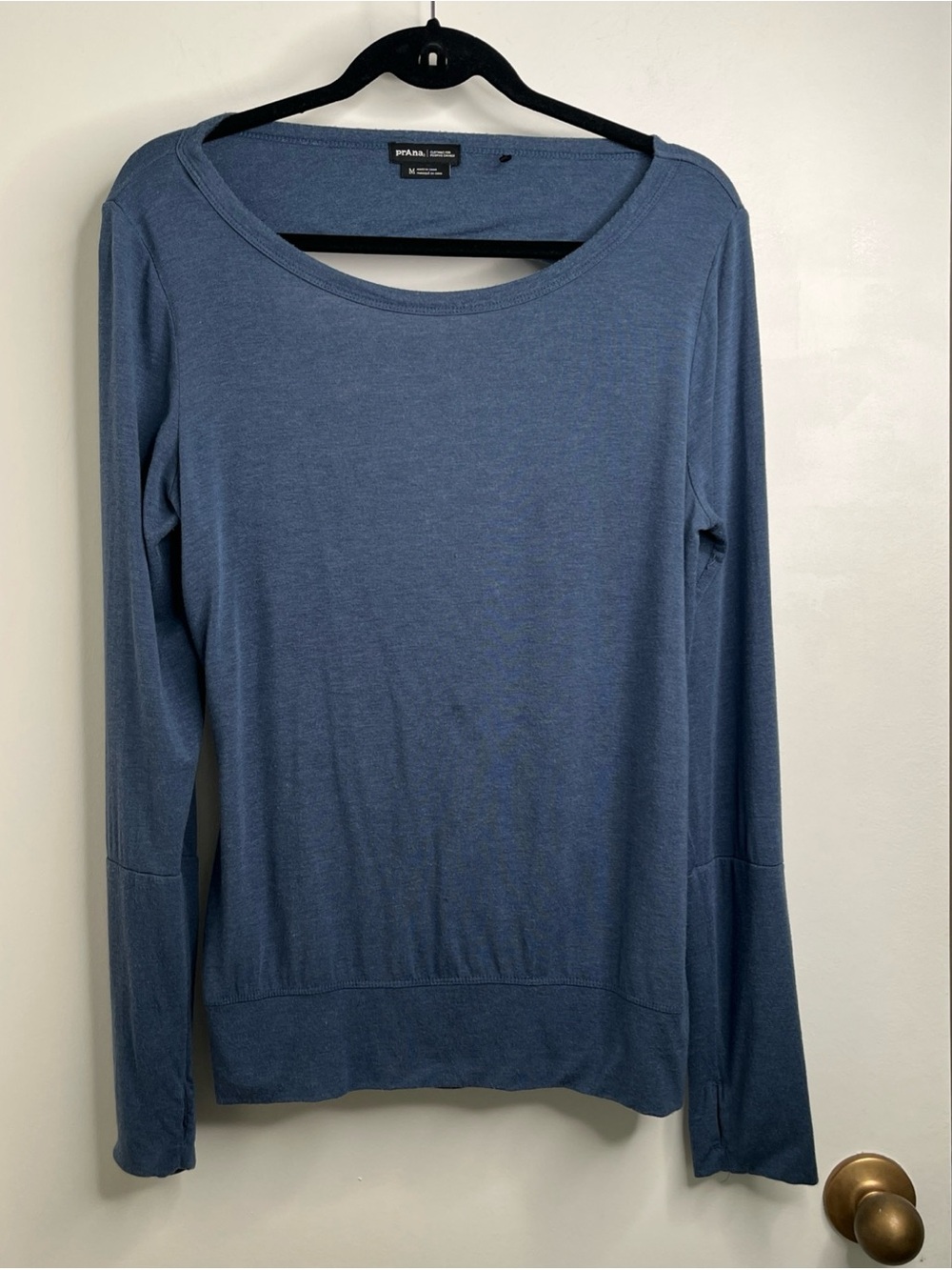 Prana Foundation Peek A Boo Top Long Sleeve Women XL Blue Thumbholes Activewear